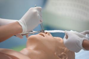 Nasal packings and pain after rhinoplasty